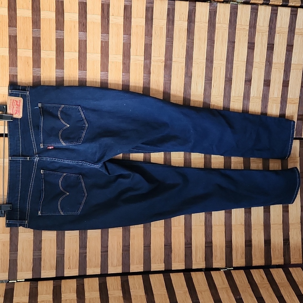 Levis 711 Sz 33/30 Skinny Jeans